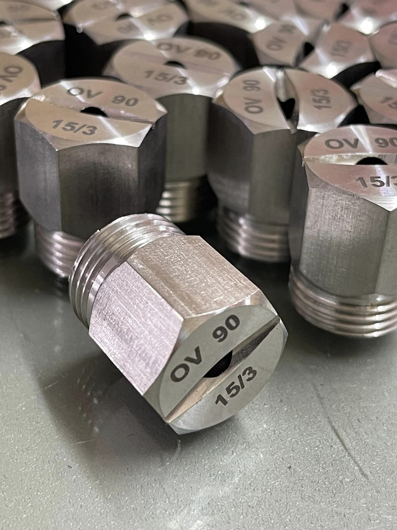 Flat Spray Nozzle Model : 3/8" OV-15/3 