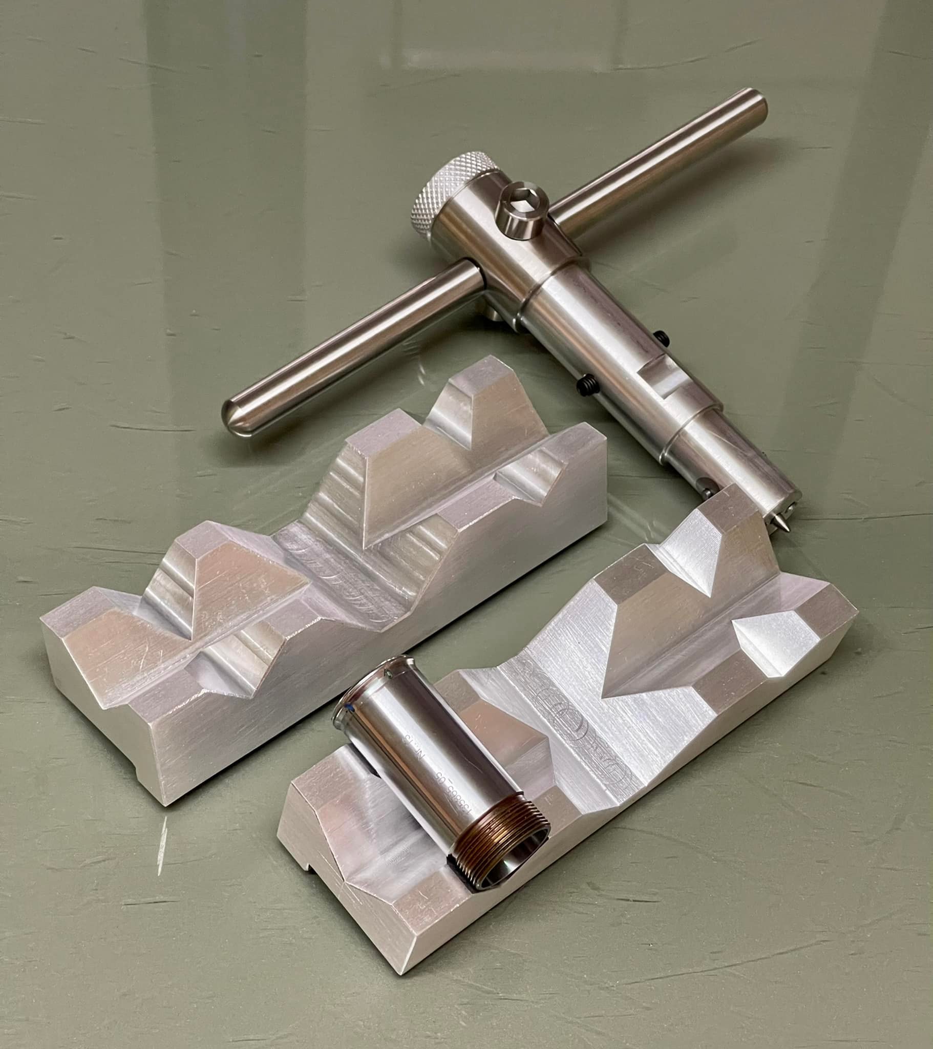  Special removal tool  Core Sleeve 